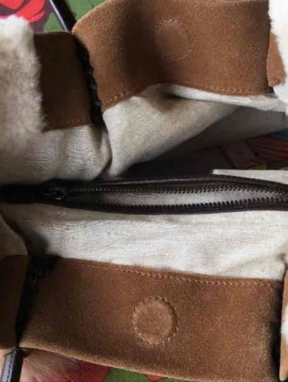 Beautiful Cozy UGG Tote Bag - Picture 2 of 3